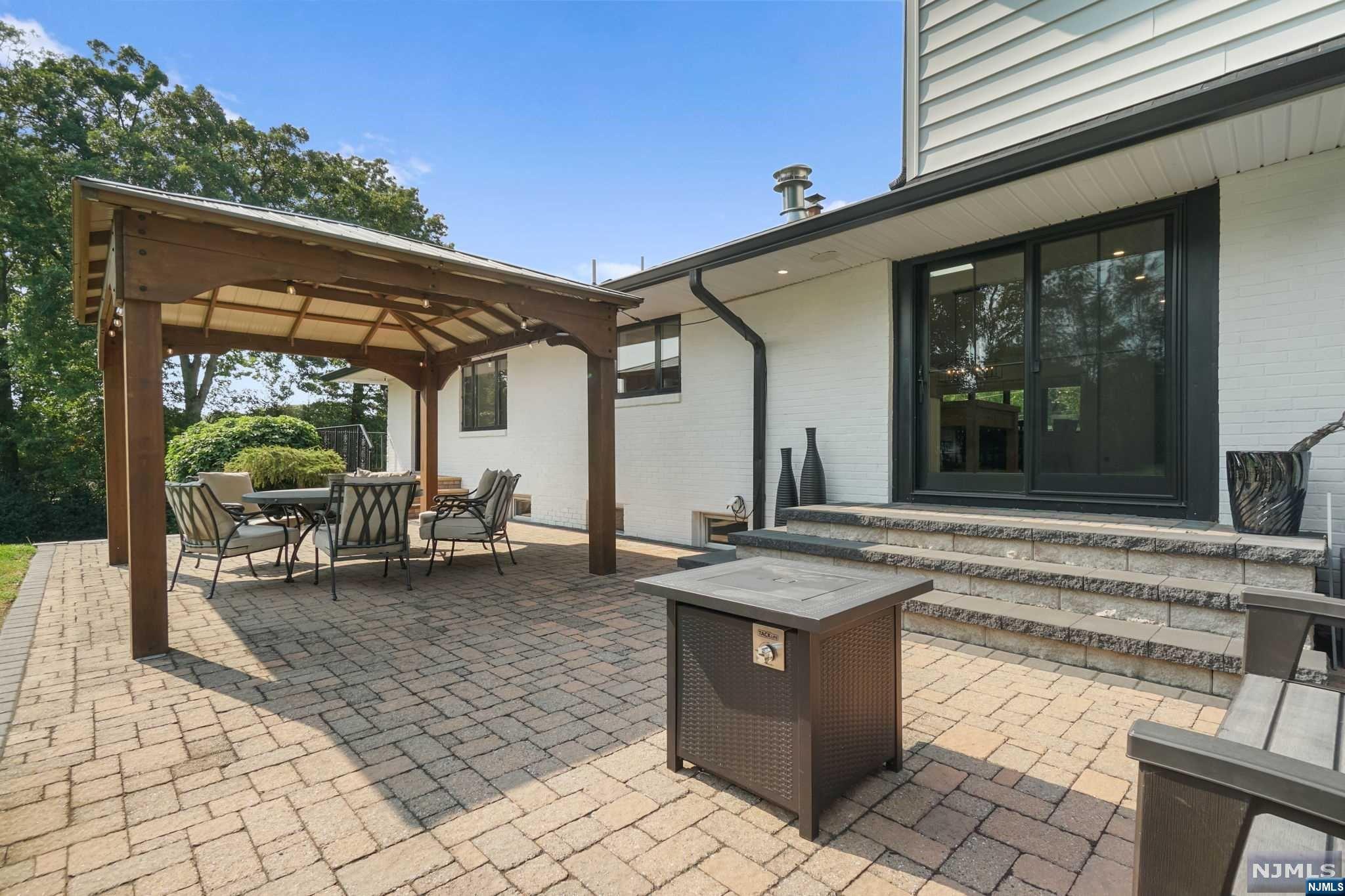 92 Surrey Drive