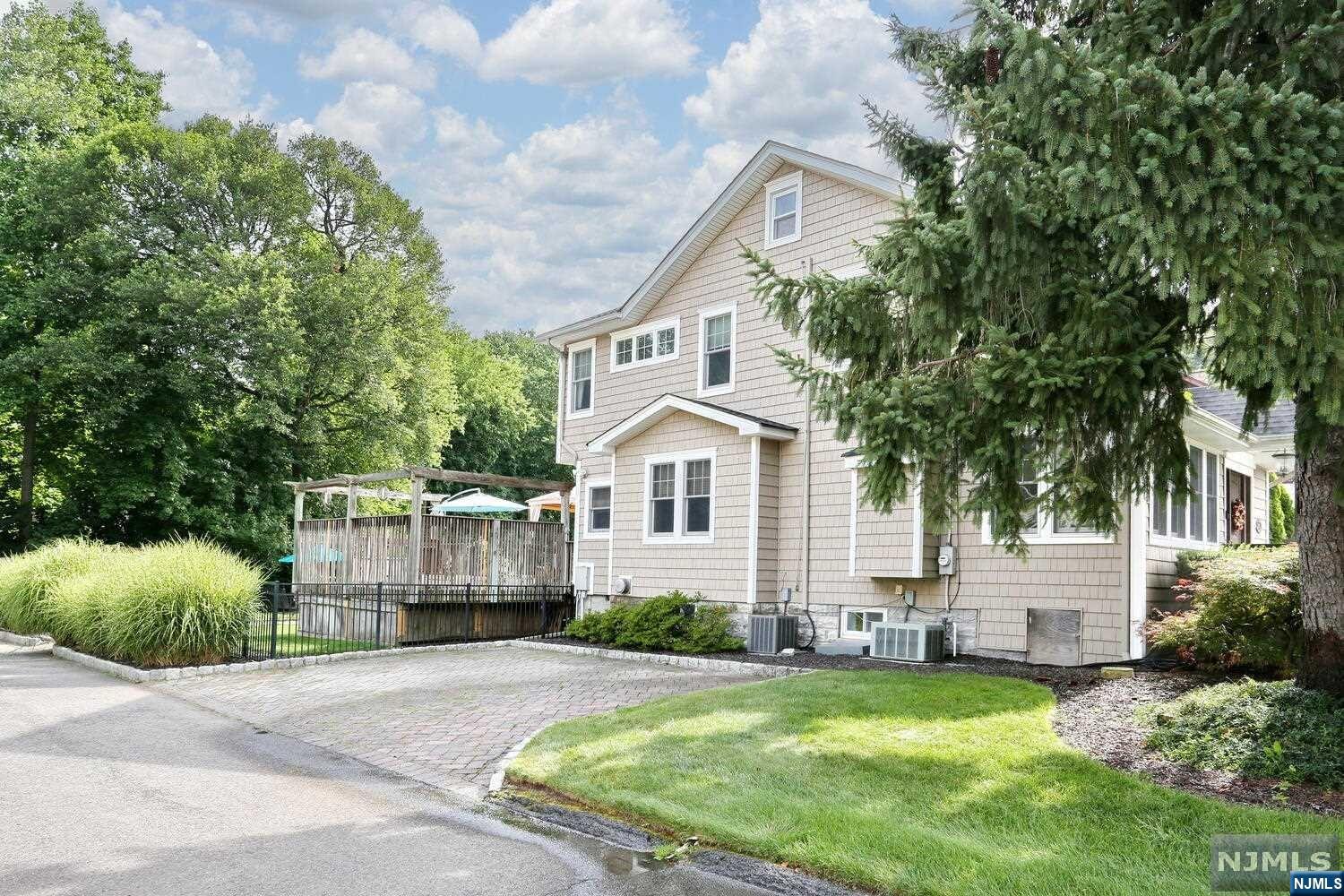 240 Glen Avenue