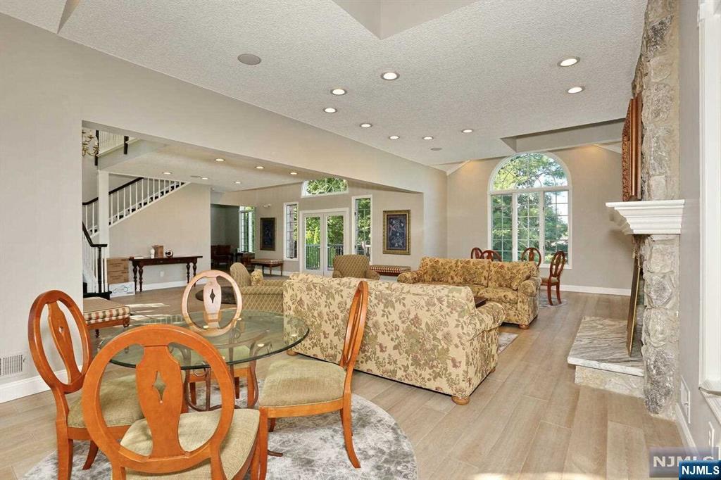 354 Cambridge Drive