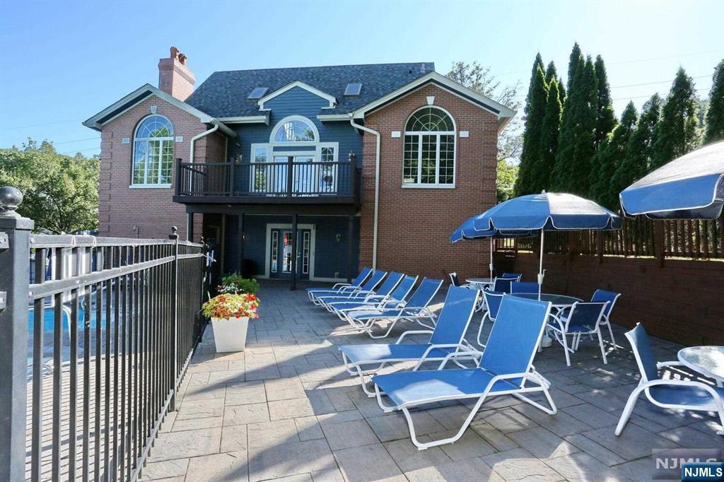354 Cambridge Drive