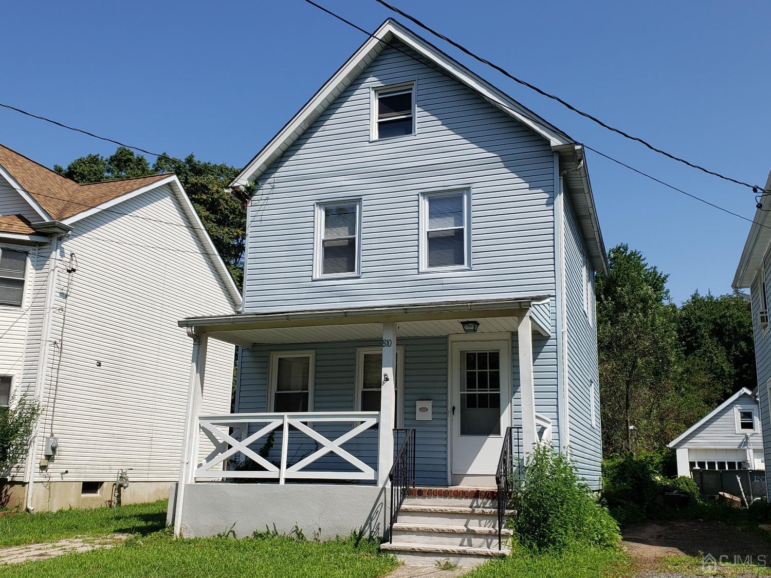 810 Center Street