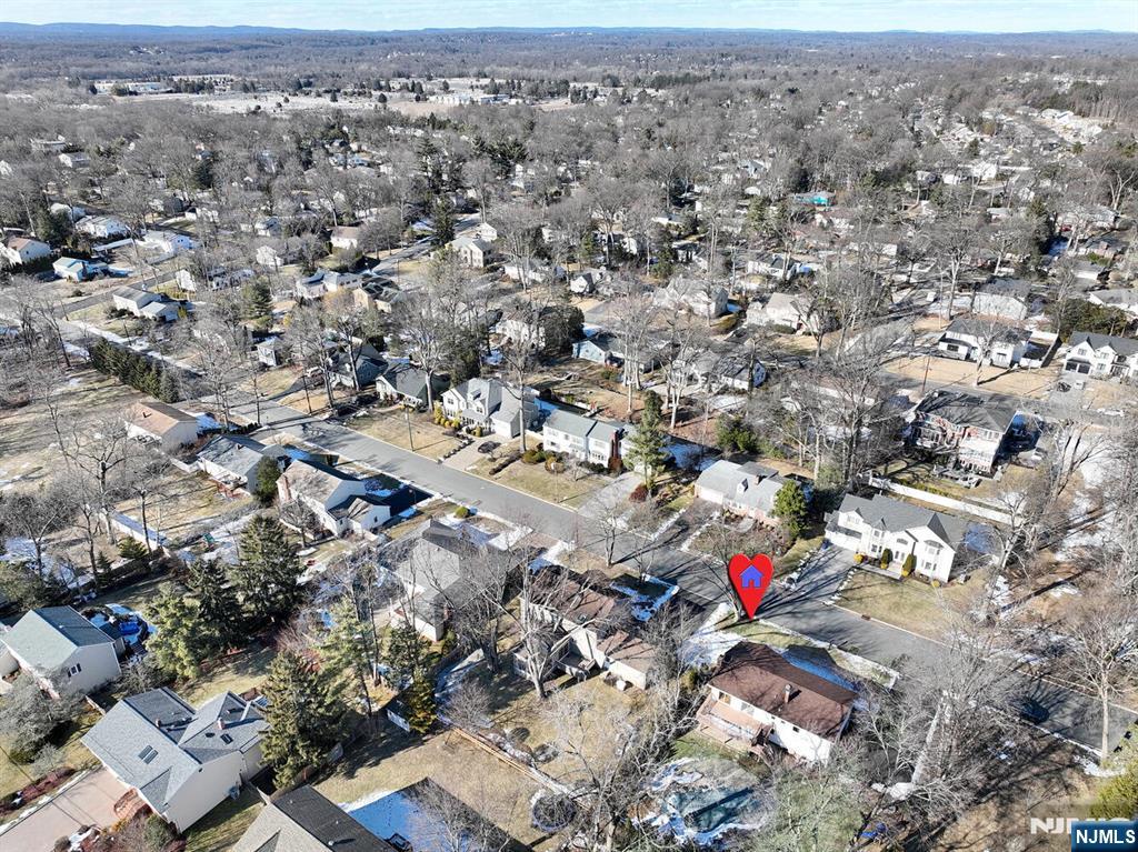 945 Woodland