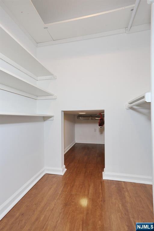 945 Woodland