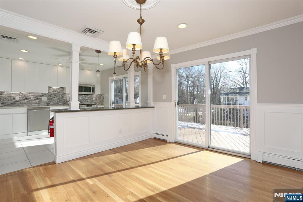 945 Woodland