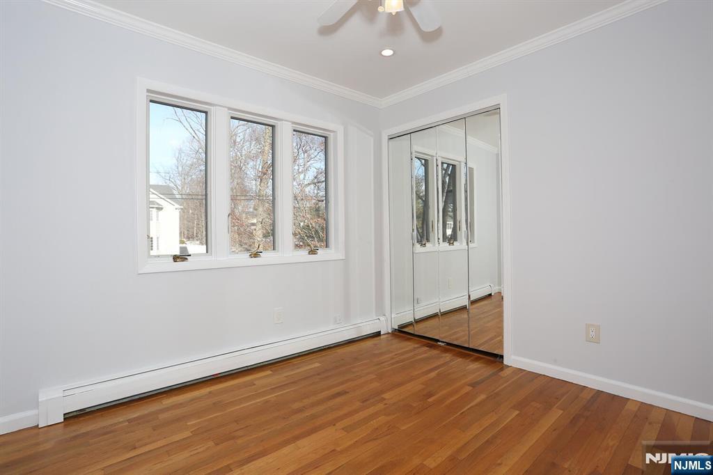 945 Woodland