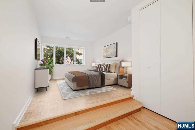 27 W Clinton Avenue 1M