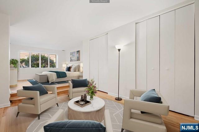 27 W Clinton Avenue 1M