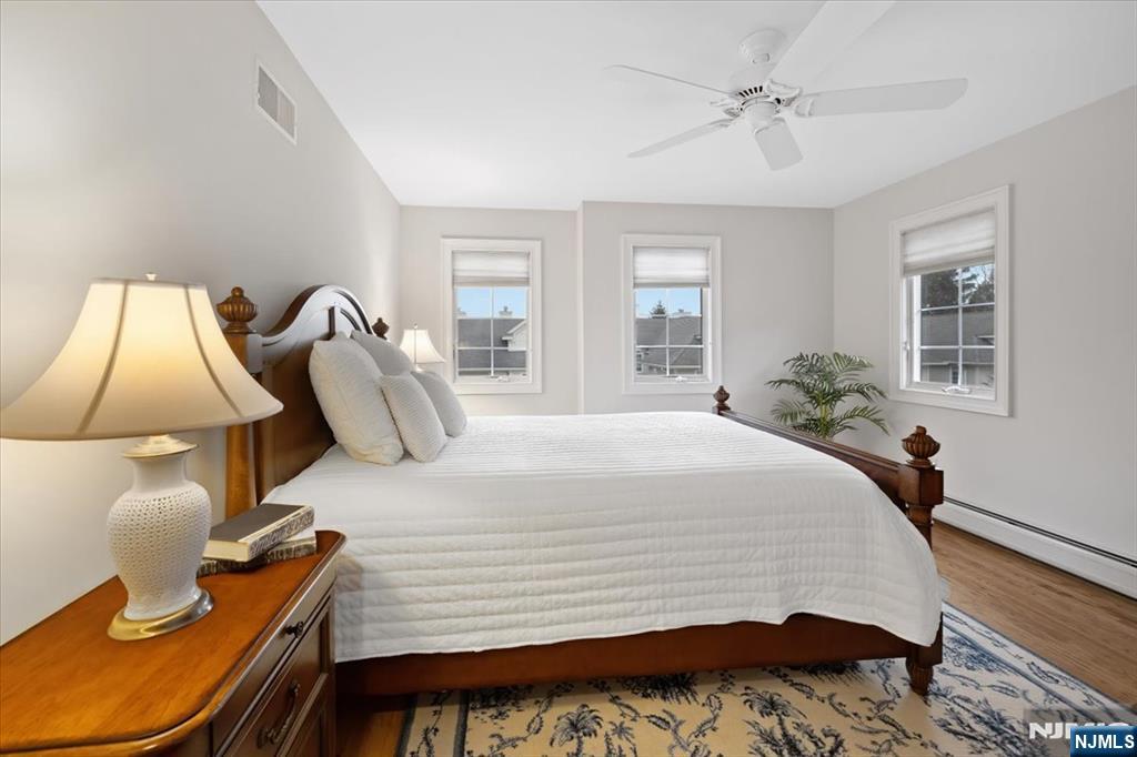 3 Kensington Court