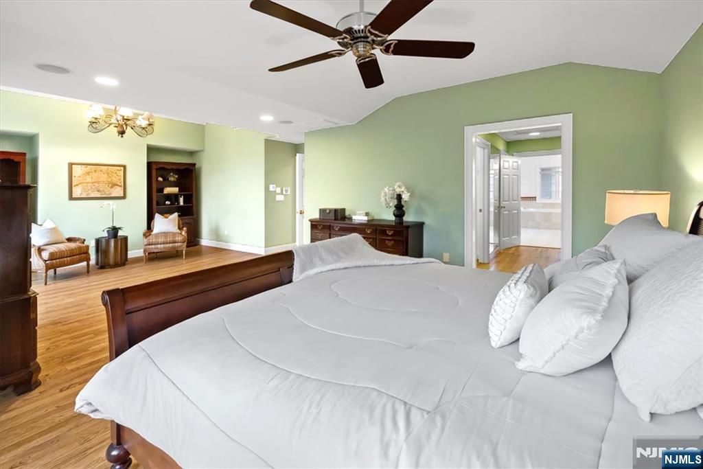 3 Kensington Court