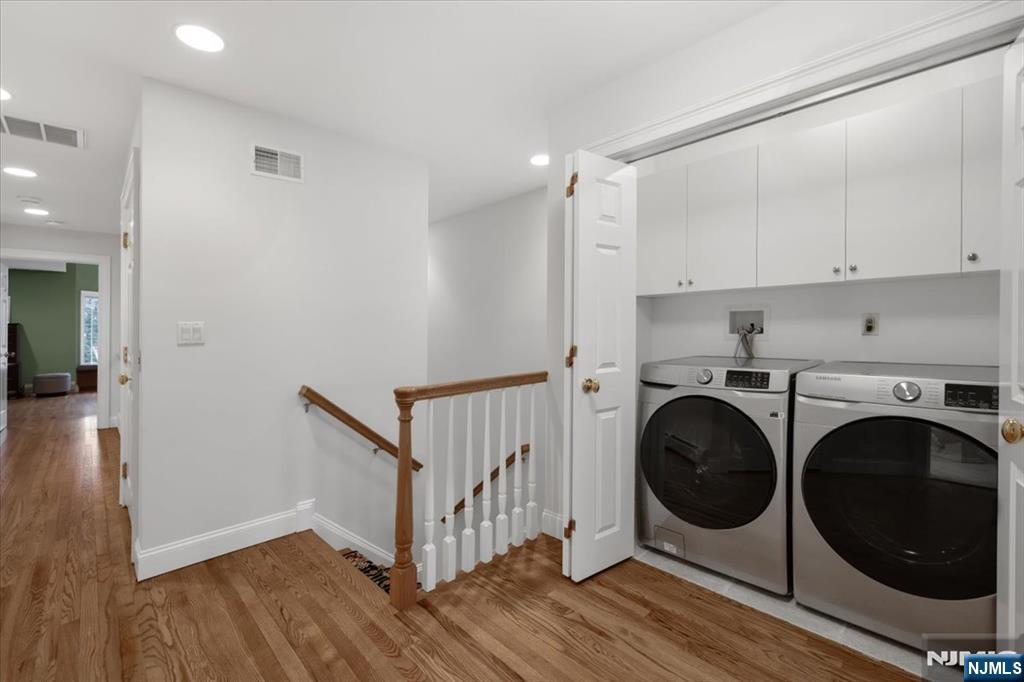 3 Kensington Court