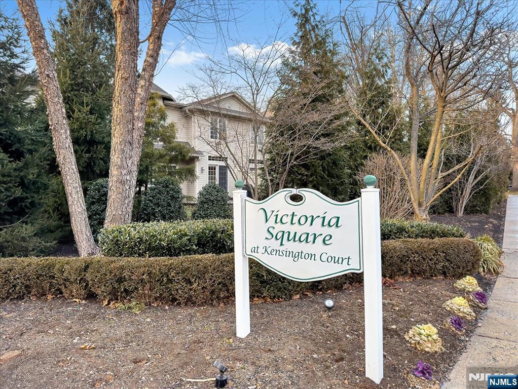 3 Kensington Court