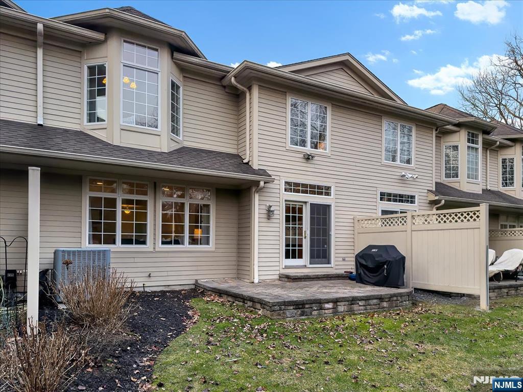 3 Kensington Court