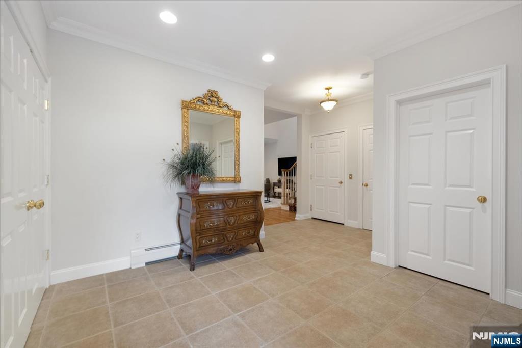 3 Kensington Court