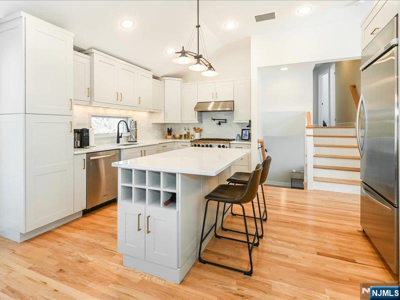 776 Schaefer Avenue