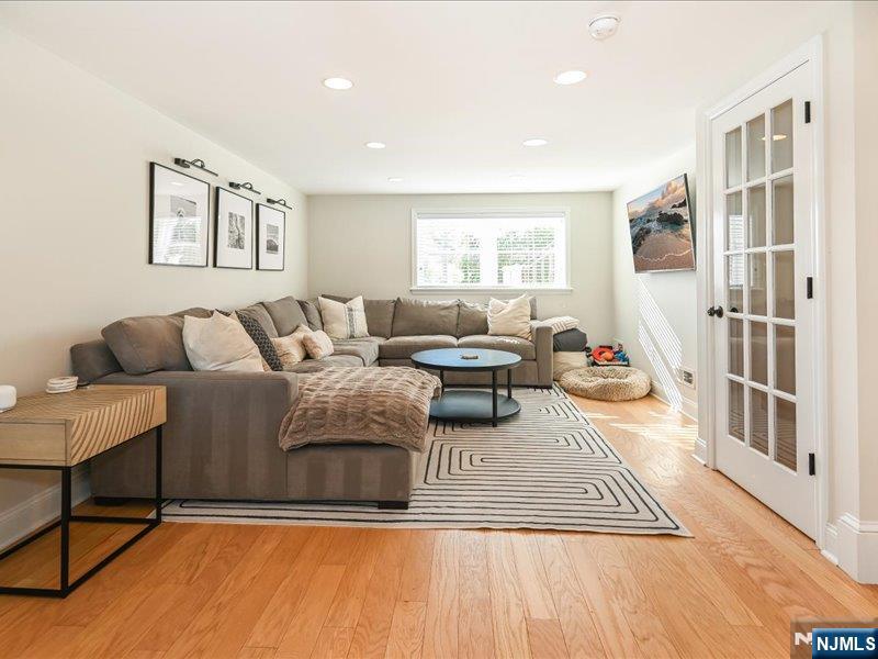776 Schaefer Avenue