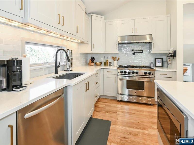 776 Schaefer Avenue