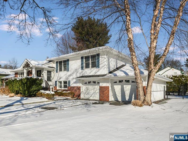776 Schaefer Avenue