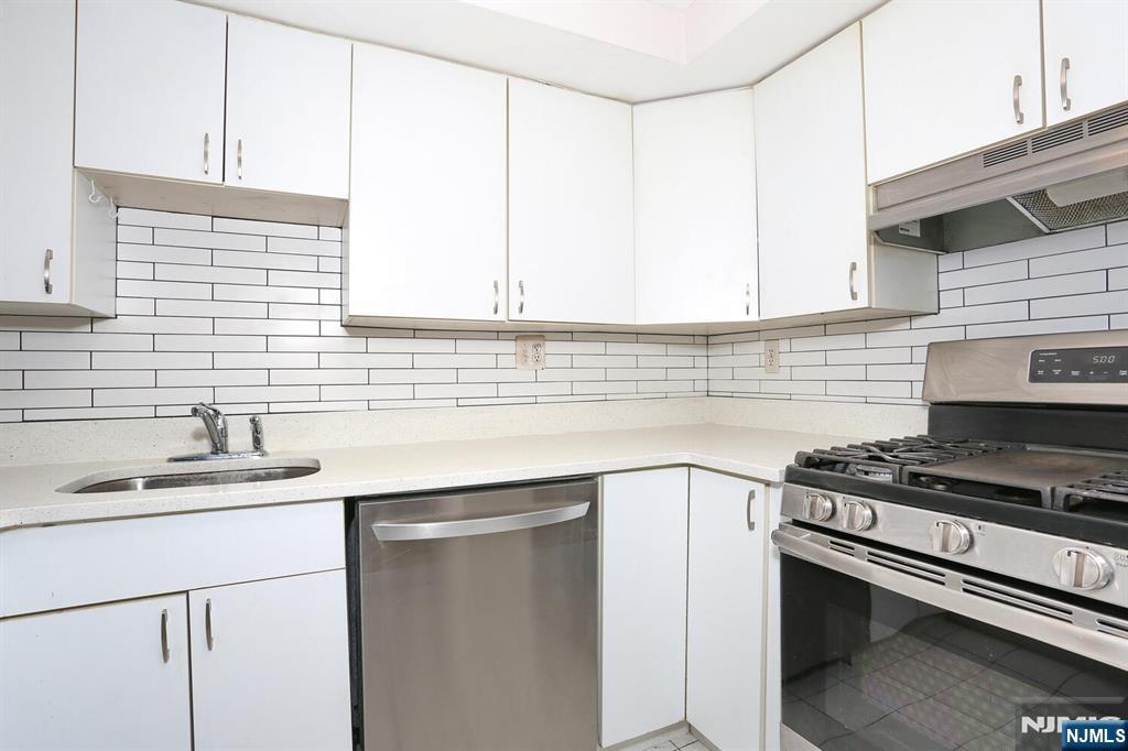 133 Center Street G7