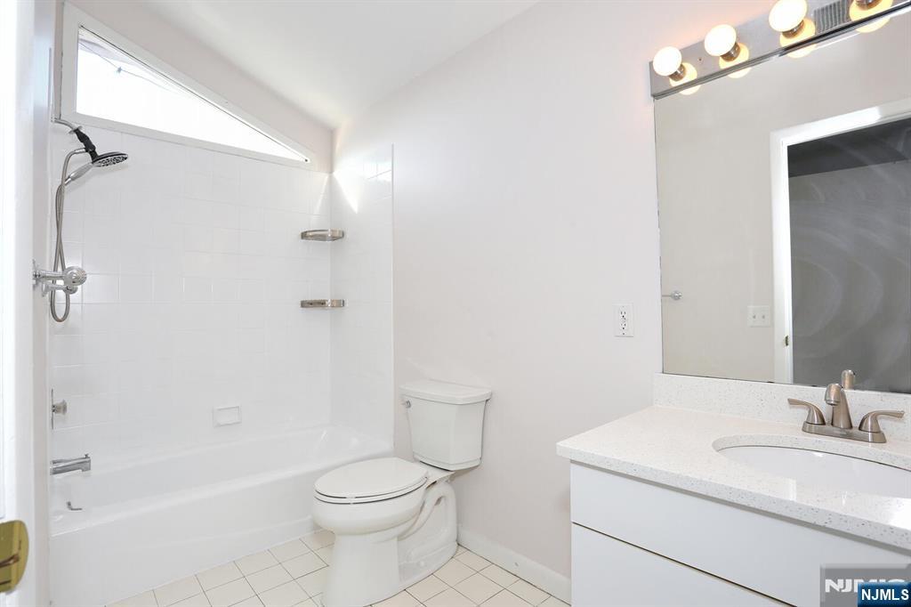 133 Center Street G7