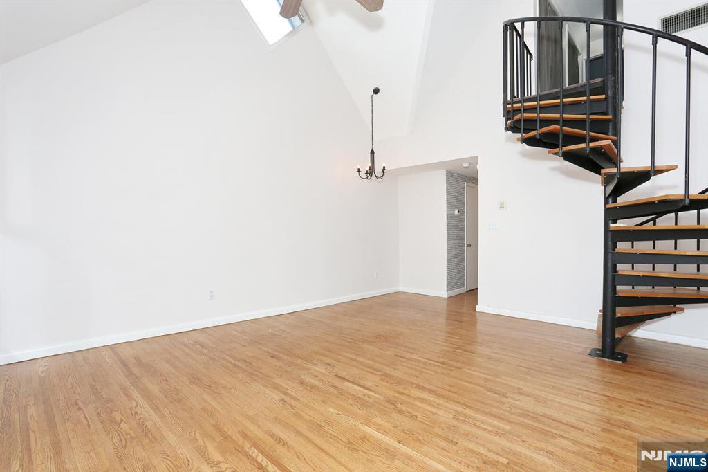 133 Center Street G7
