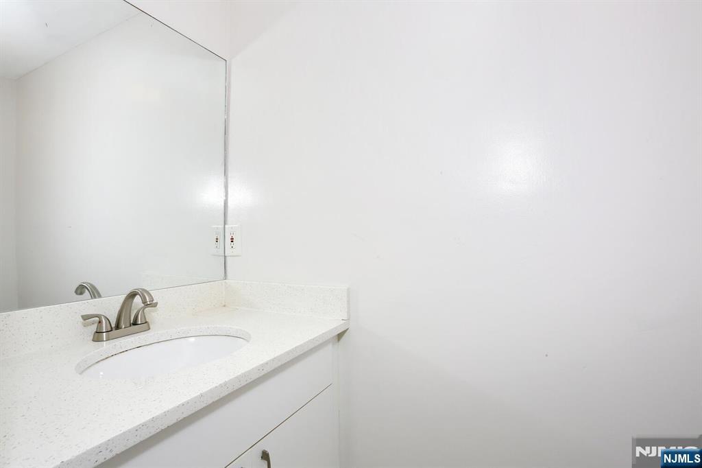 133 Center Street G7