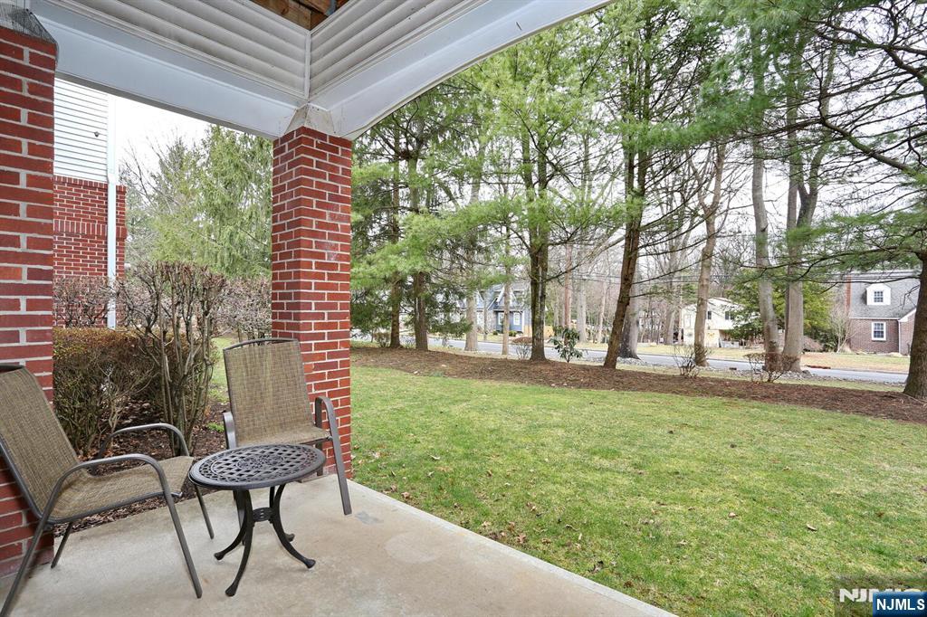 100 Ridgewood Road 105