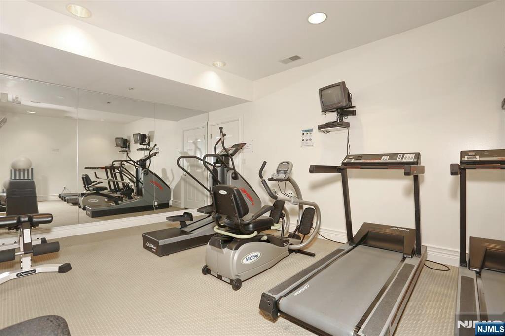 100 Ridgewood Road 105