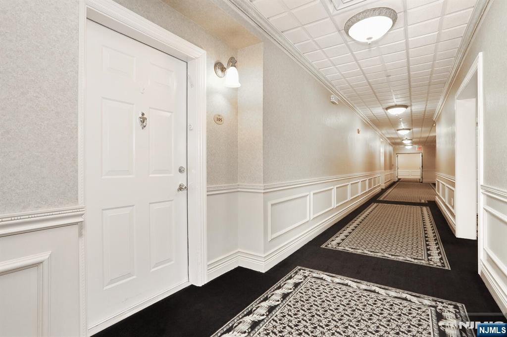 100 Ridgewood Road 105