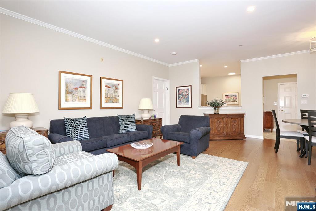 100 Ridgewood Road 105
