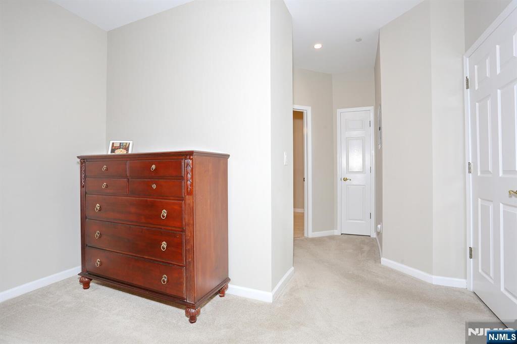 100 Ridgewood Road 105