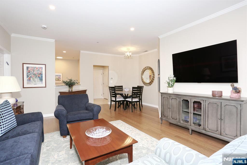 100 Ridgewood Road 105