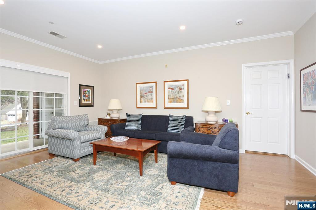 100 Ridgewood Road 105