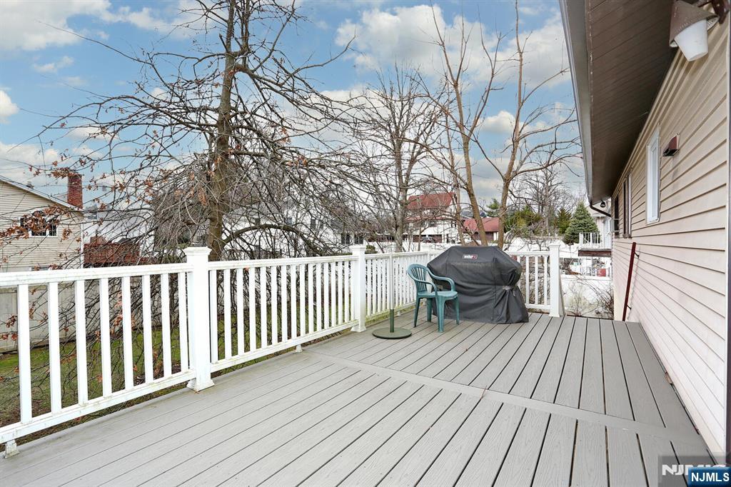 213 Lincoln Boulevard