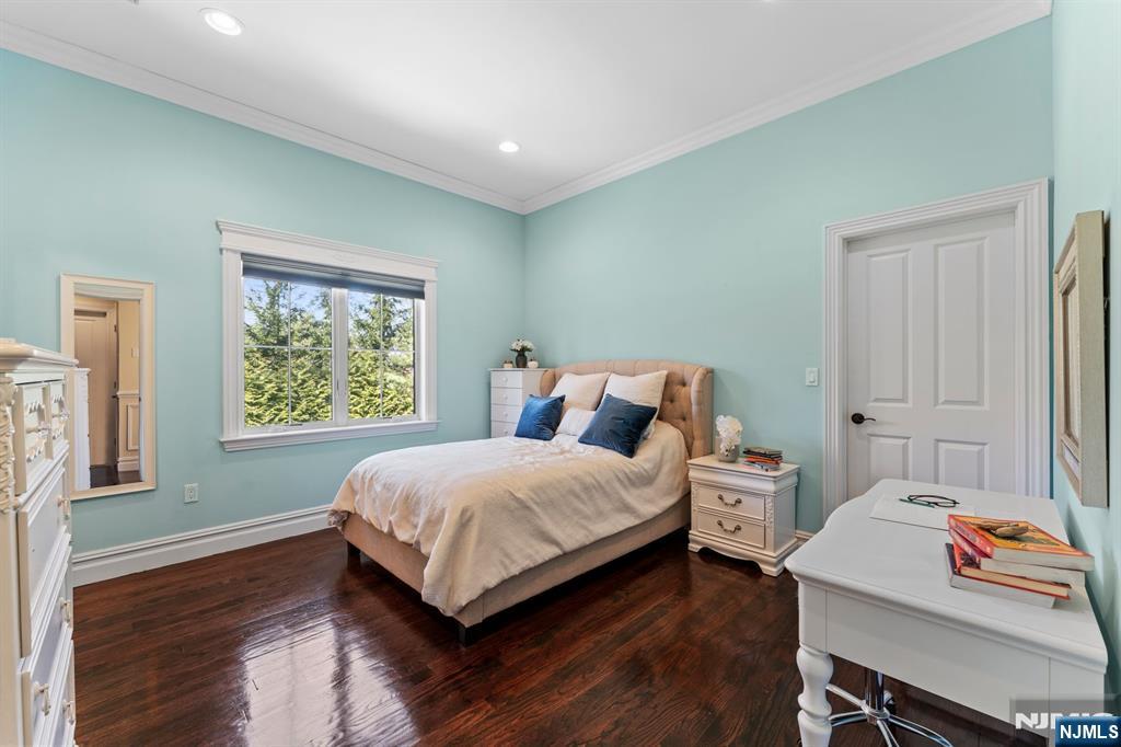 21 Glenwood Road