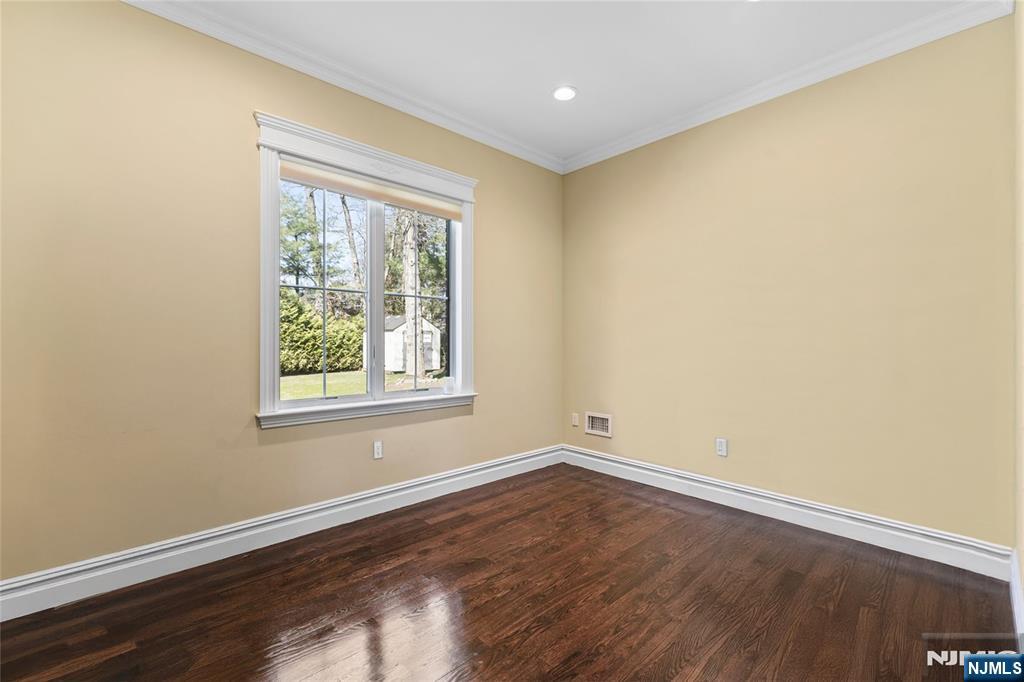 21 Glenwood Road
