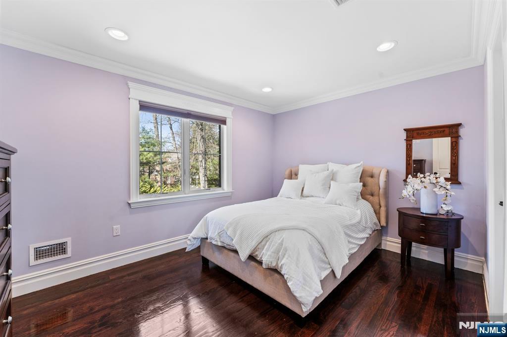 21 Glenwood Road