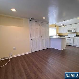 118 Grove Avenue 2