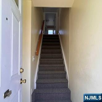 118 Grove Avenue 2