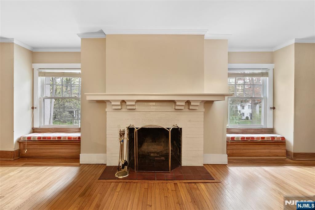 77 Highwood Avenue