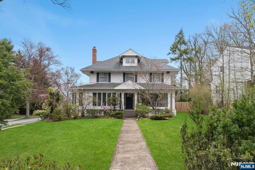 77 Highwood Avenue