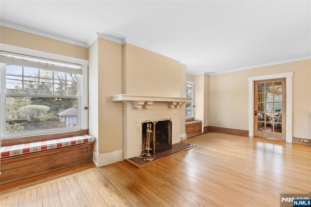 77 Highwood Avenue