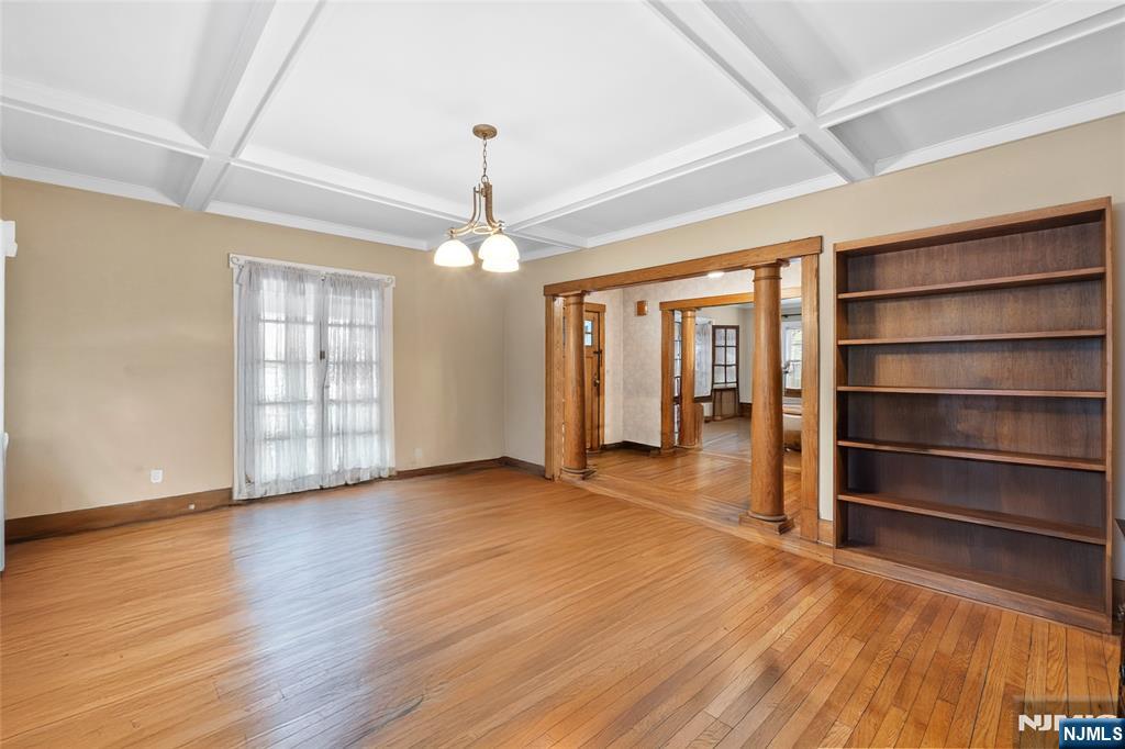 77 Highwood Avenue