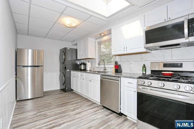 15 Maple Street 2