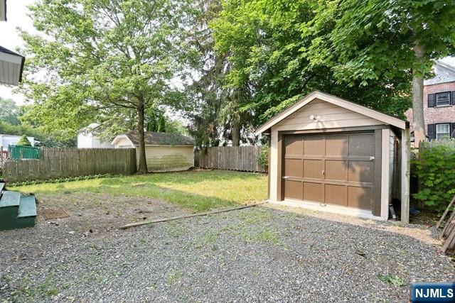 15 Maple Street 2