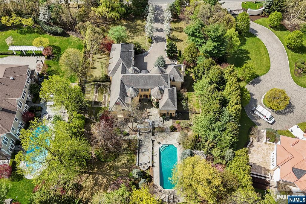 915 Closter Dock Road