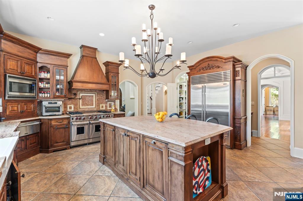 915 Closter Dock Road