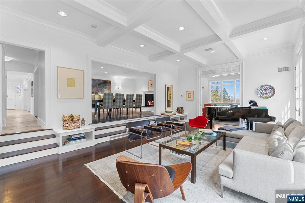 35 Mayflower Drive