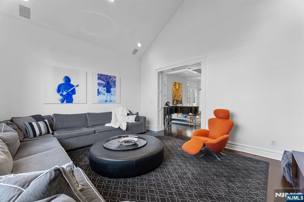 35 Mayflower Drive