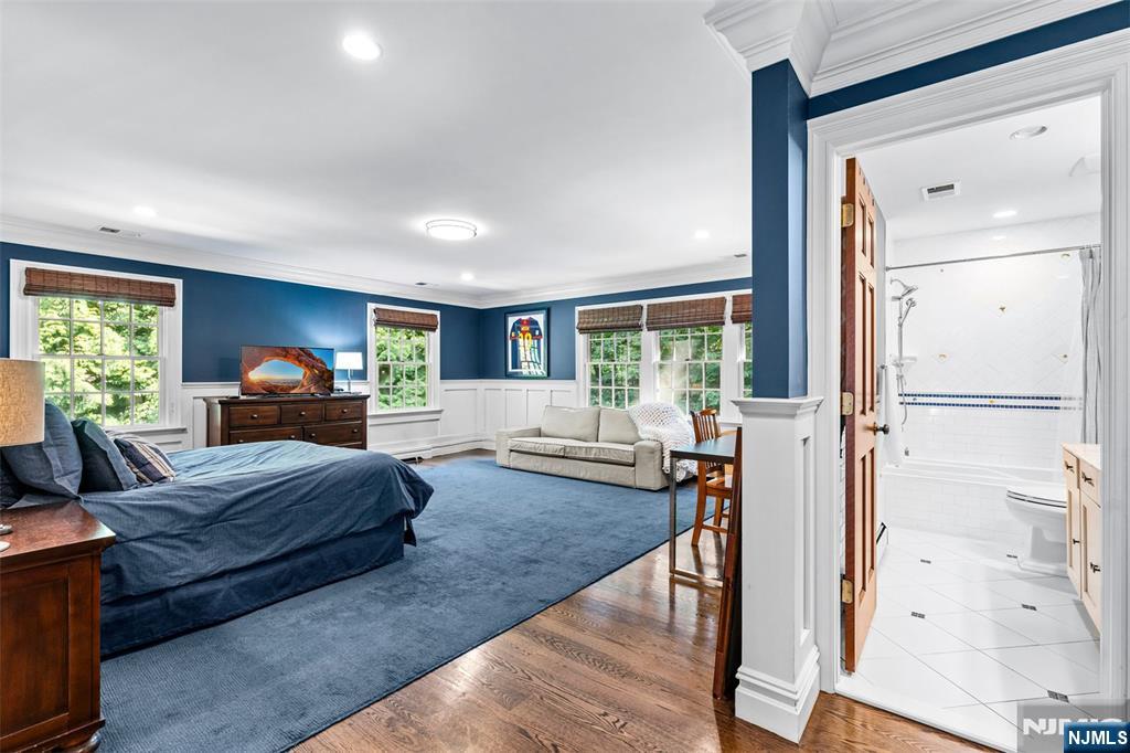 56 Knoll Road