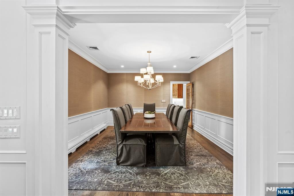 56 Knoll Road